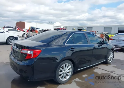 2013 Toyota Camry Xle z USA, uszkodzony, nr VIN 4T4BF1FK0DR282226